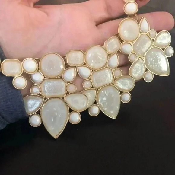 5/$25! Large gold and white Statement Necklace - Picture 4 of 4